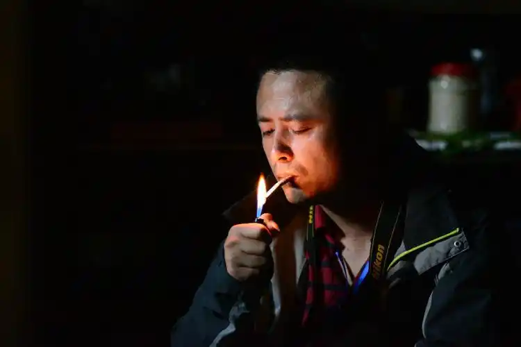 深爱的人不要再用你的固执伤害我