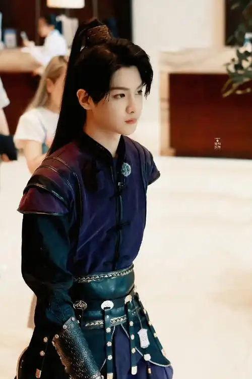 蜜桃你会弄多弄 黄明昊古装帅煞我也#黄明昊密逃古装少侠造型