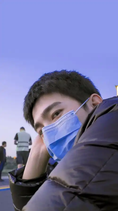 口罩的防晒效果有多好##杨洋军装杀##杨洋好帅