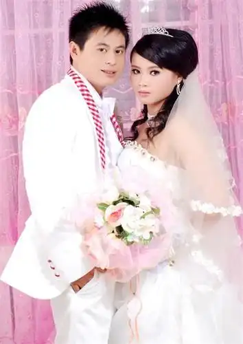 [真人秀]女友逼婚,提前拍婚纱照