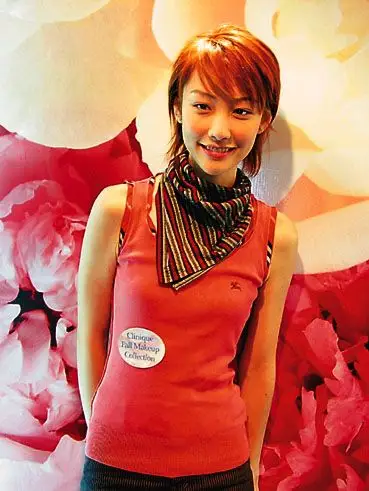 [2002-08-20] 陈文媛否认不和