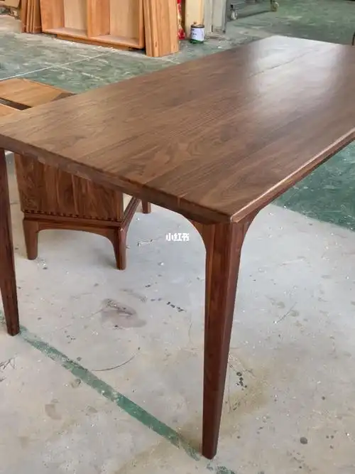 榫卯结构胡桃木桌子