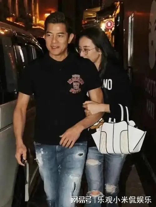 爆方媛素颜动态,身材发福鼻头大疑怀儿子,56岁郭富城赚奶粉钱