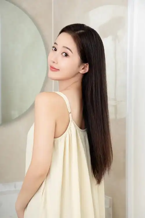 出来玩因为头发太飘逸顺滑被好几个姐妹要假发链接…其实这是我自己的