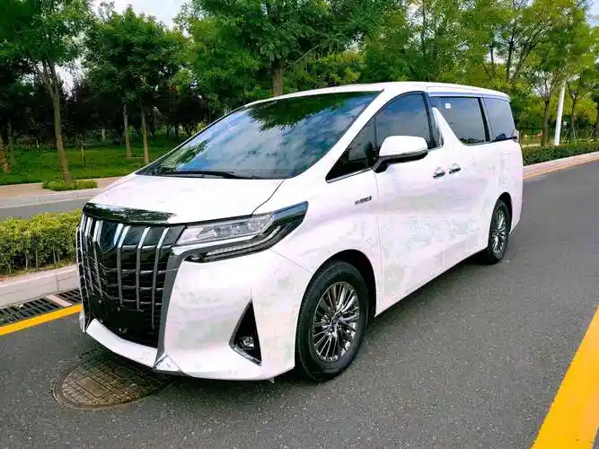 法拉利尊贵黄敞篷保时捷方便人性化的车型展示全面多样化的车型套餐