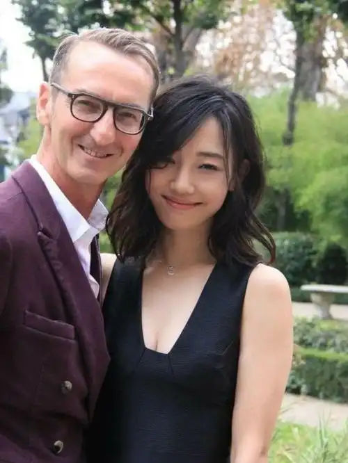 白百何路透照被爆看完照片后网友难怪老外笑的那么开心