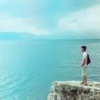 男生微信头像一个人看海点击鼠标右键下载