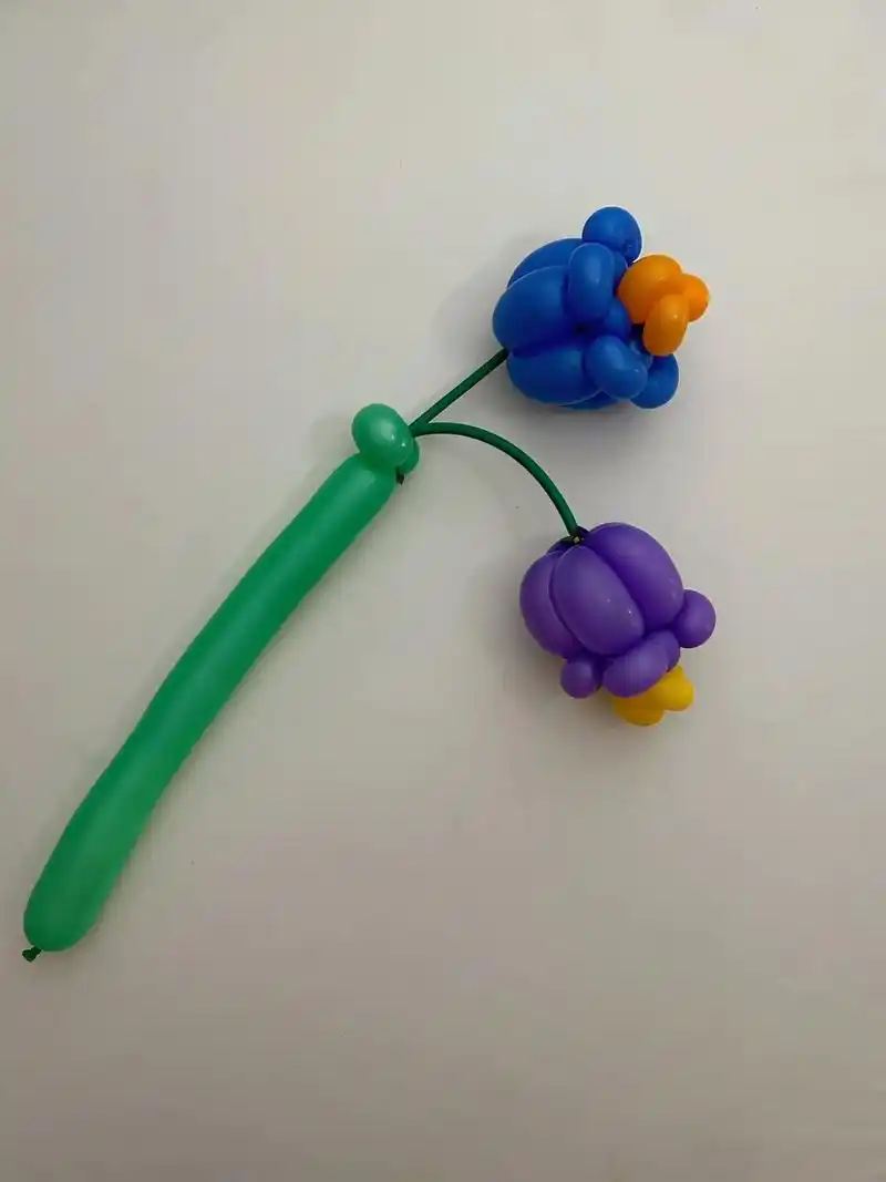 气球铃兰花图文教程.一张图一个步骤做好一朵漂亮的铃兰花!