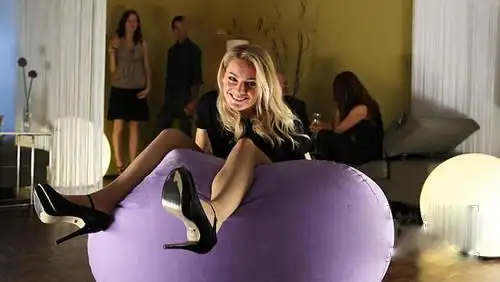 制片国家/地区:德国 语言:德语 编剧:david fincher / martina hill