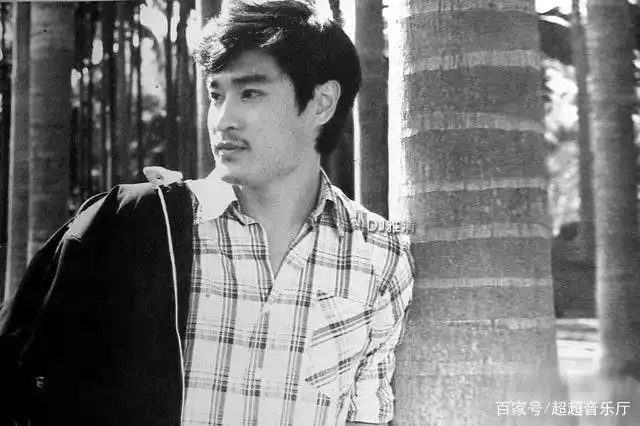 陈锐是来自珠影厂的一位帅哥明星.