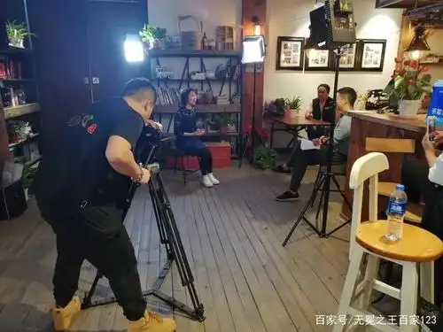 具体应用时会根据现场情况,场景原始光照和采访特点以及要产生的沂貂