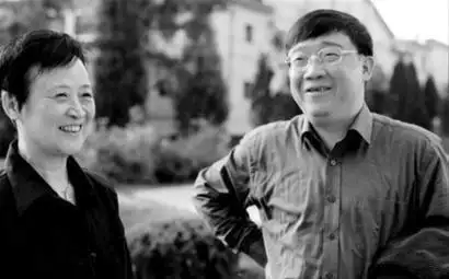 弟弟梁天与妹妹梁欢眼中的梁左故去的大哥在天堂