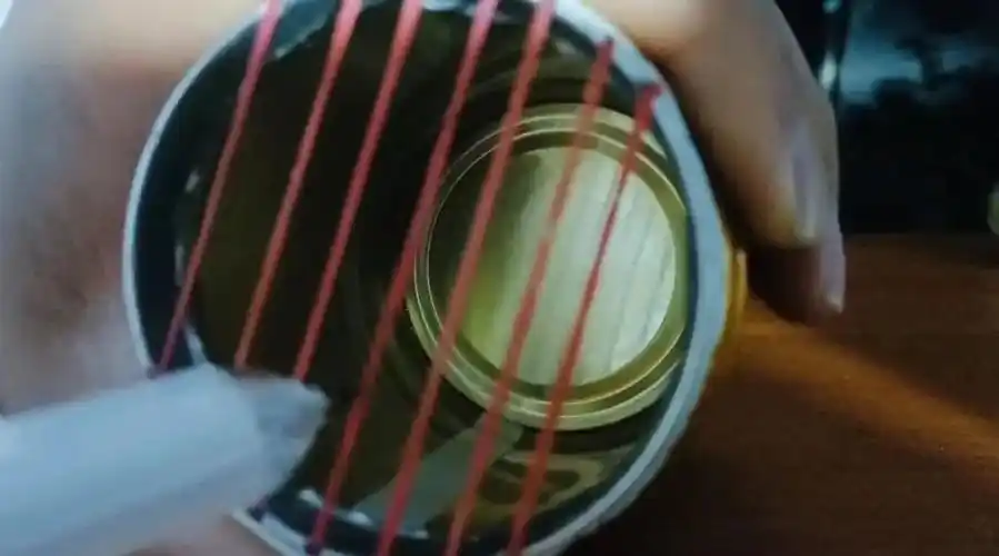 陈林自制的易拉罐"乐器" 图由受访者提供