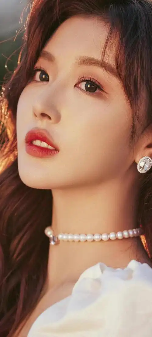 花样少女孔雪儿美图壁纸写真