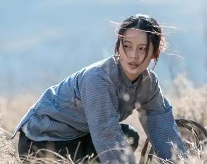 《白鹿原》田小娥在月黑风高的夜晚,突然被寒冷的梭镖刺进后背