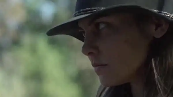 行尸走肉第九季玛姬确认回归为了加薪谈了三个月行尸走肉总督玛姬裸