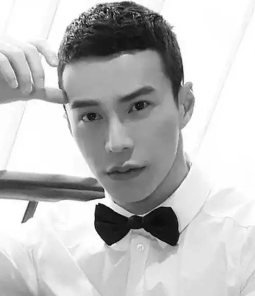 男生清爽短碎发2021