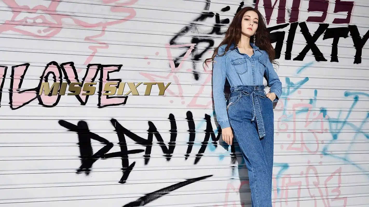 高清无水印,率性洒脱的美女明星迪丽热巴桌面壁纸(17张)