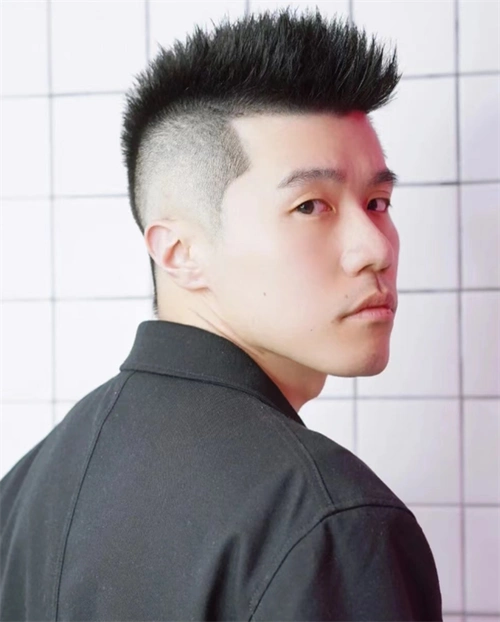 时尚个性"莫西干" 超火酷炫男生短发_时尚男发 - 美发站