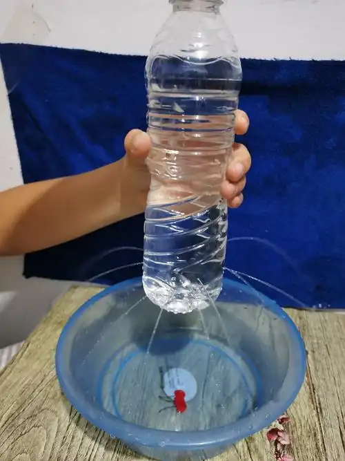 科学实验:自制喷泉