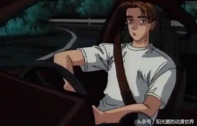 头文字d,藤原拓海称霸秋名山,第一次比赛的原因竟如此尴尬!