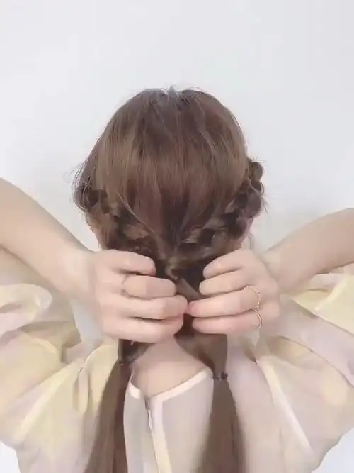 2款韩系温柔小姐姐编发,日常通勤必备发型