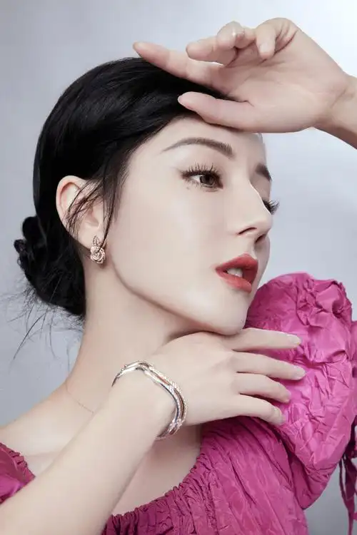 迪丽热巴火龙果公主裙