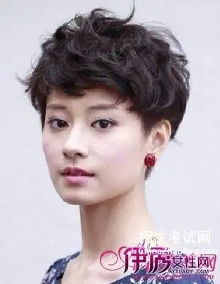 女生超短发发型图片