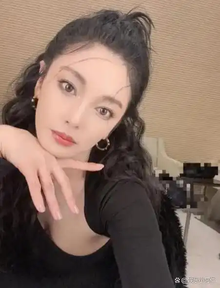 张雨绮早年和陈冠希合照曝光看到照片才知周星驰的眼光有多狠