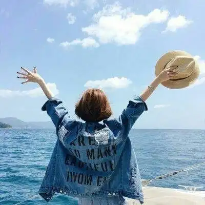 2020落寞孤单的女生背影头像 精选气质女生背影头像大全