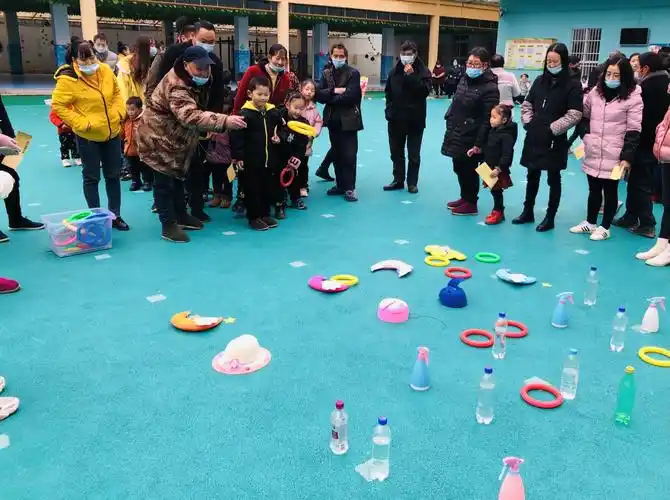 体验童年的套圈游戏,乐在其中