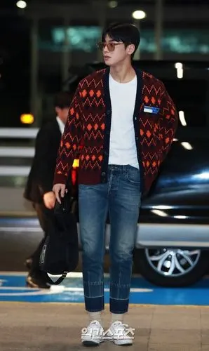 《我的id是江南美人》善男信女机场look:车银优休闲随性林秀香青春