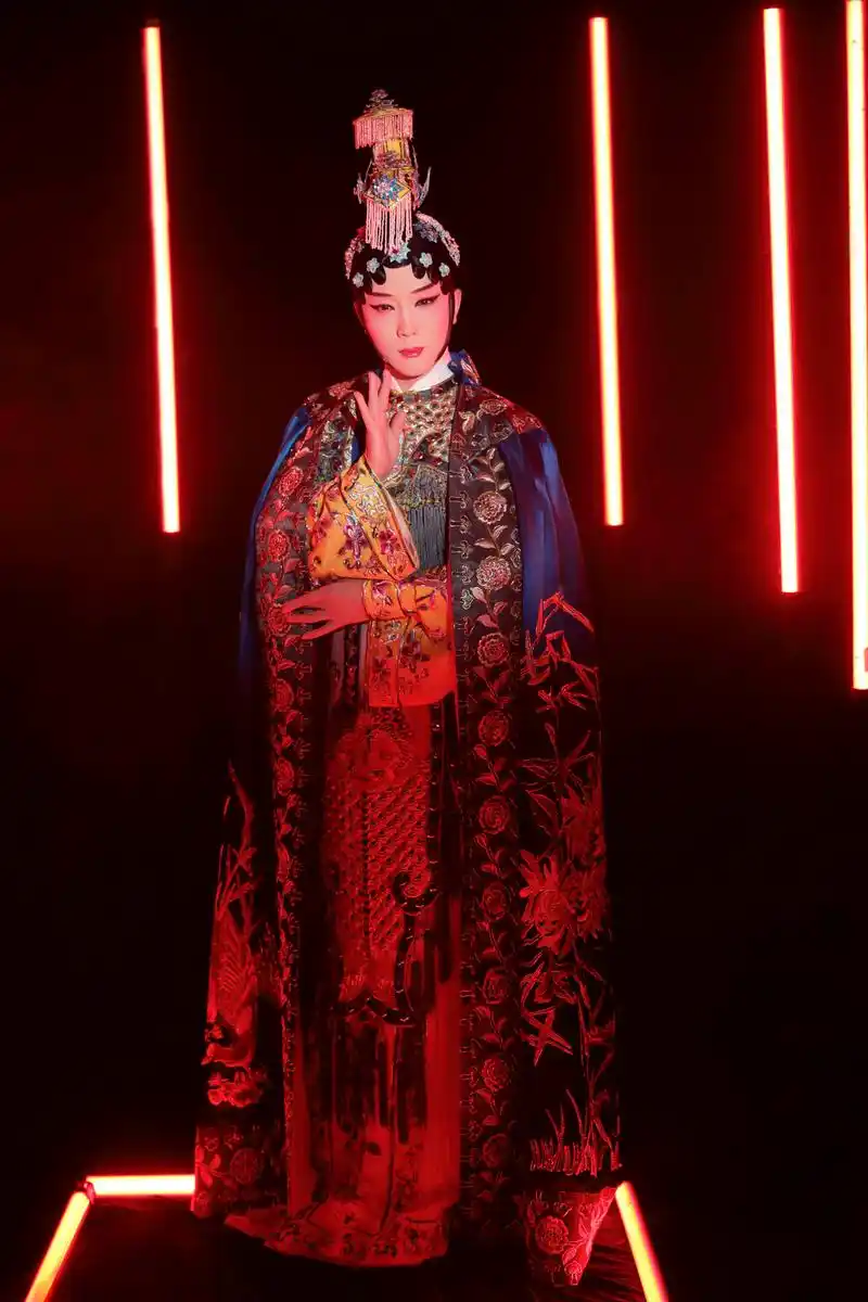 李玉刚44岁戏装状态惊艳唯美,网友:男人何苦为难女人!