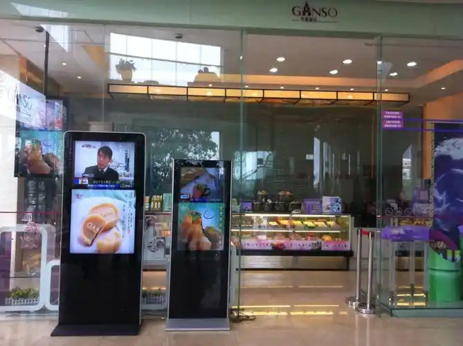 液晶广告机,液晶拼接屏广告市场方案