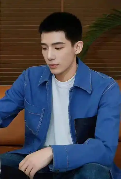 男明星的寸头适配度