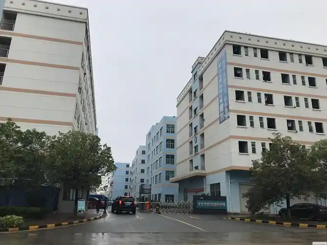 大型工厂宿舍楼对面工业区便利店无竞争年轻人多生意稳定