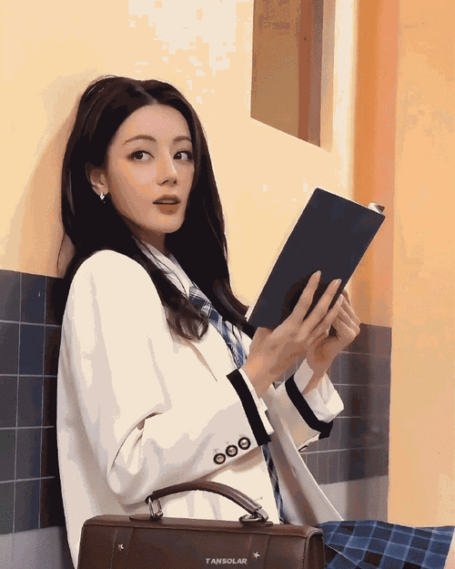 我会在高中恋上我的神颜学姐05    *迪丽热巴#迪丽热巴高校制服