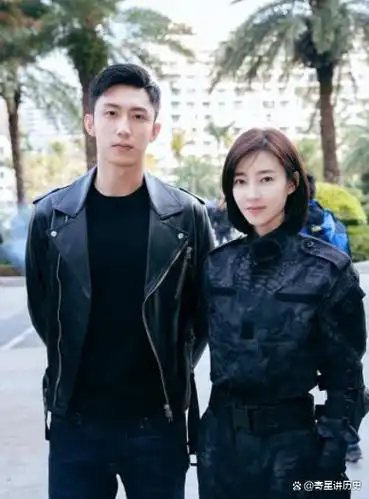 黄景瑜:16岁辍学,半路走红,因在内娱"服兵役",被央视点名