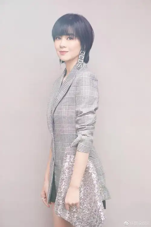 郁可唯 亮相2018红毯