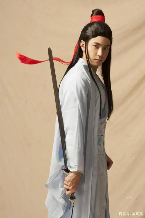 英俊帅气的男生,穿上古装,真有一种穿越古代的感觉,你喜欢吗?