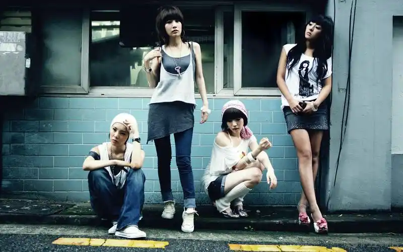 2°c",成为了韩国首个举办19禁演唱会的女子偶像组合!