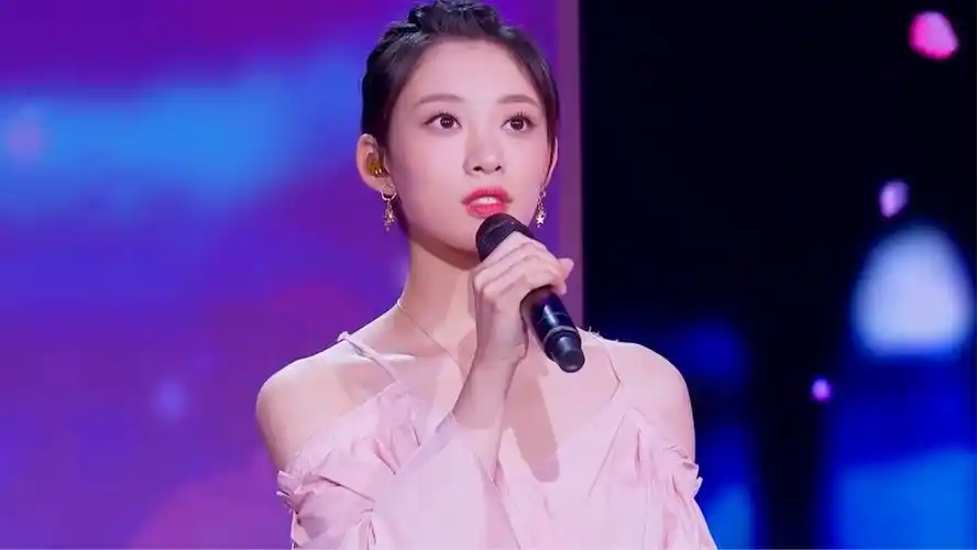 "宝藏歌手"叶炫清,嗓音神似张碧晨,5首破亿歌曲你都听过吗
