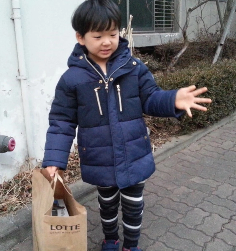 这张照片的民国真的是帅到不敢认,想起似乎不久前还是一个小婴儿的