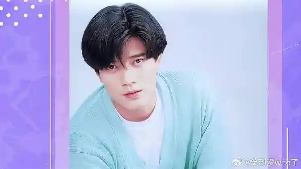 郭富城中分发型引领潮流,好多男明星都留这种发型,林志颖也是