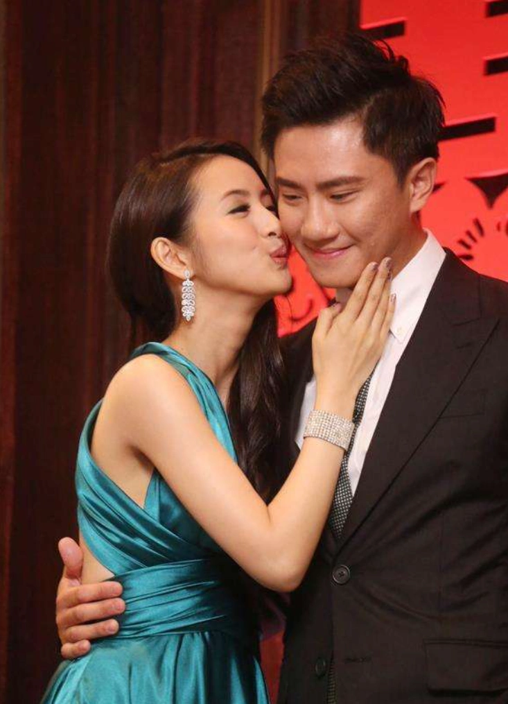 林于超|林依晨刚做完月子就复出开工,25分钟吸金23万,老公却不照顾