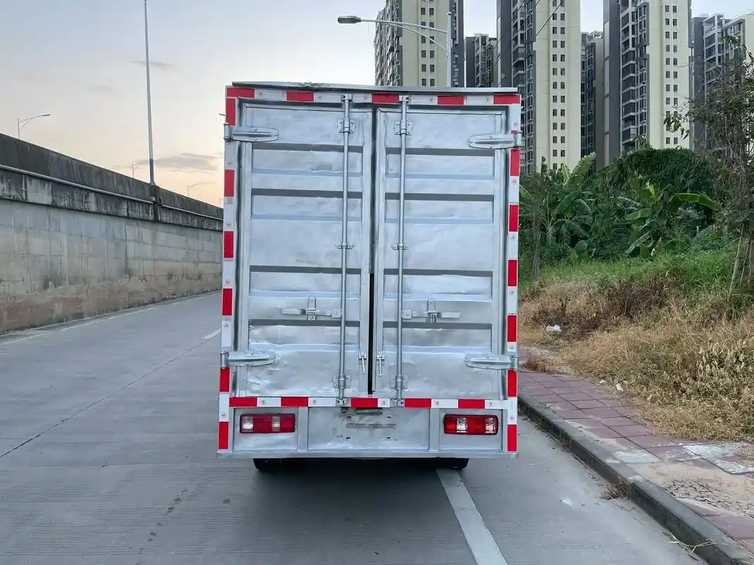 2018年长安新豹mini.双排后双轮1.2l排量后驱5座  - 抖音