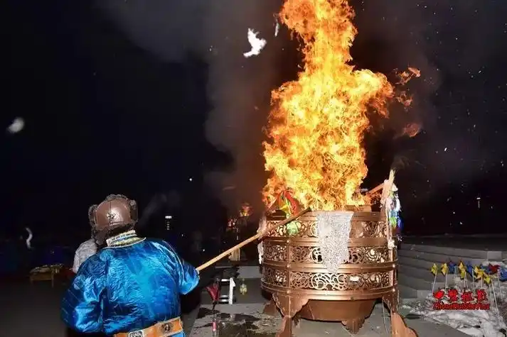 蒙古族祭火流淌出来的年味