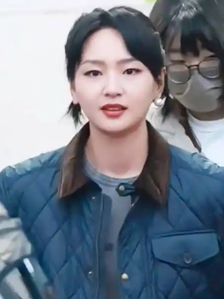 快乐下班的妹妹  9799@周笔畅全年无休·周笔畅的微博视频