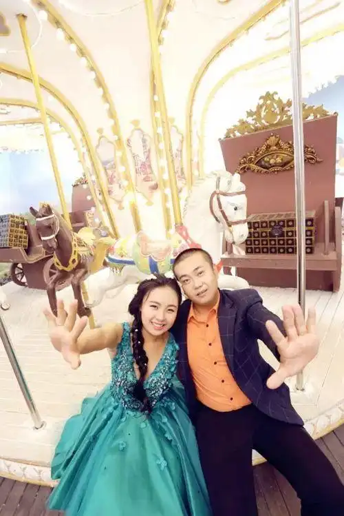 郭峰& 王亚楠结婚请柬