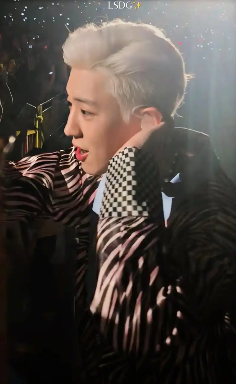 生图的神.#朴灿烈 #chanyeol #颜值 @dou 小 - 抖音